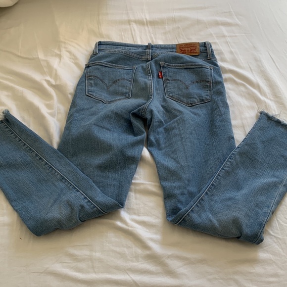 Levi 721 high rise skinny, lighter wash, size 25 - Picture 4 of 4